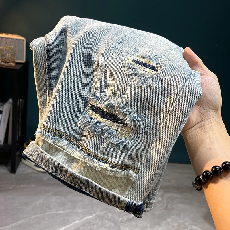 TC2932 Pantaloncini di jeans americani da strada con fori rotti pantaloni da cinque minuti con toppa ricamata sottile elastica marea da uomo