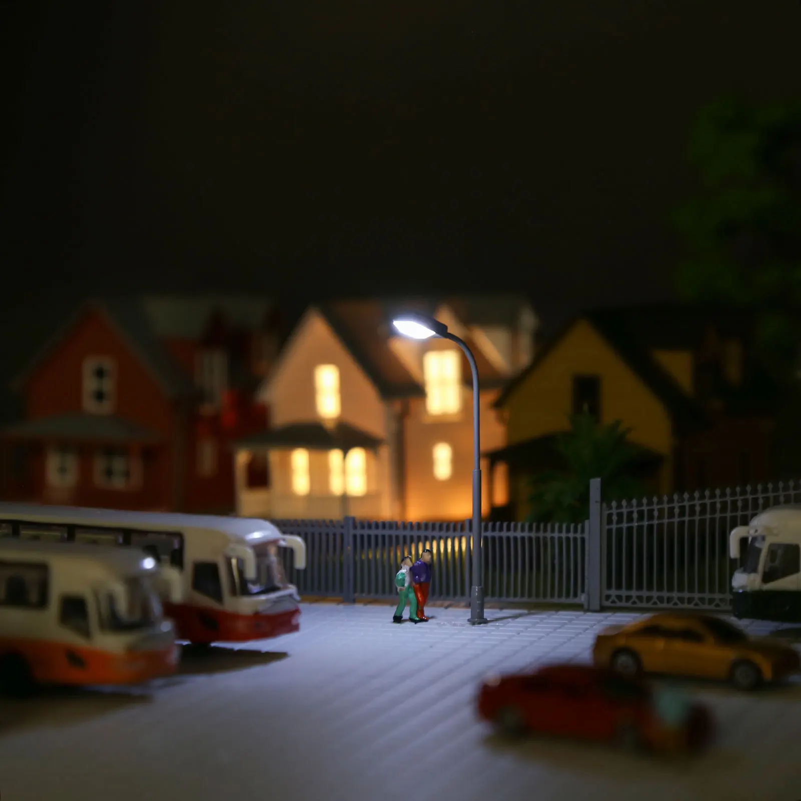 

Evemodel 5pcs Model Trains N Scale 1:160 Metal Lamp Street Lights Bright White LEDs LD07NWGr