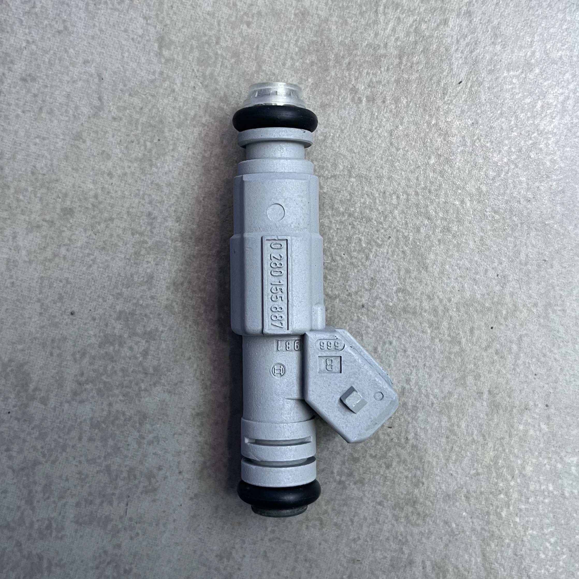 

1/4PCS Fuel Injector FJ303 0280155887 XS4Z-9F593-AB XS4Z-9F593-AC XS4Z9F593AB XS4Z9F593AC For Ford Focus For Mercury Mystiq