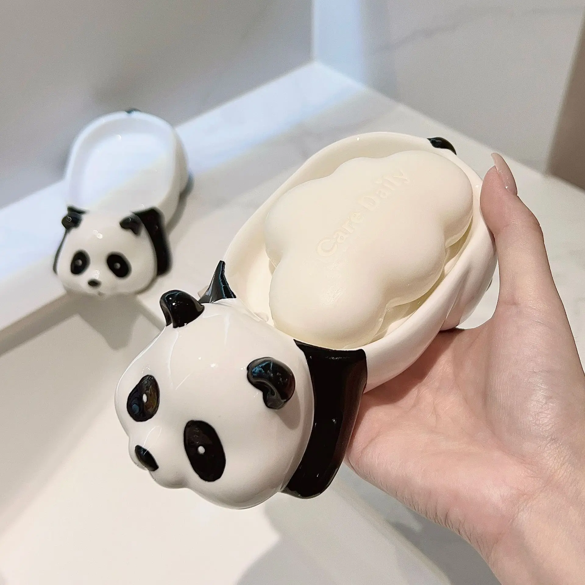 

Ceramic Panda Soap Box Home Toilet Bathroom Drain Creative Cartoon Cute Soap Storage Rack Bathroom accessories