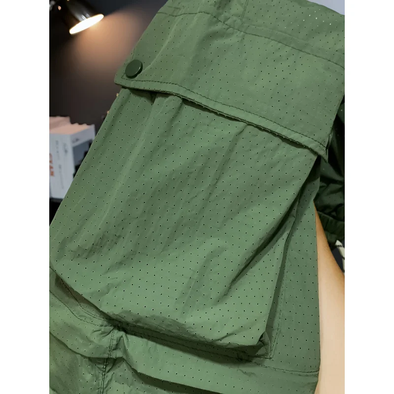 กางเกงคาร์โก้ลำลองผู้ชาย รุ่นบางเบา สำหรับฤดูร้อน ปี 2025 ทันสมัย เหมาะกับกิจกรรมกลางแจ้ง เดินป่า ใช้งานได้หลากหลาย ทรงหลวม สวมใส่สบาย ระบายอากาศได้ดี แห้งเร็ว