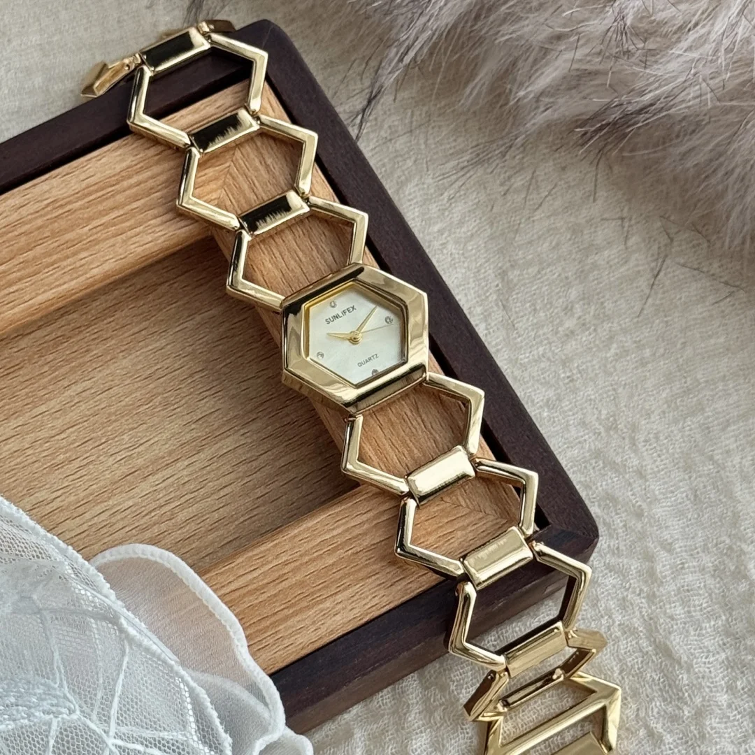 Sunlifex Hollow Women Bracelet Watch Fashion Hexagonal Dial Quartz Ladies' Clock Watches Gold Silver Bangle Woman Wristwatch