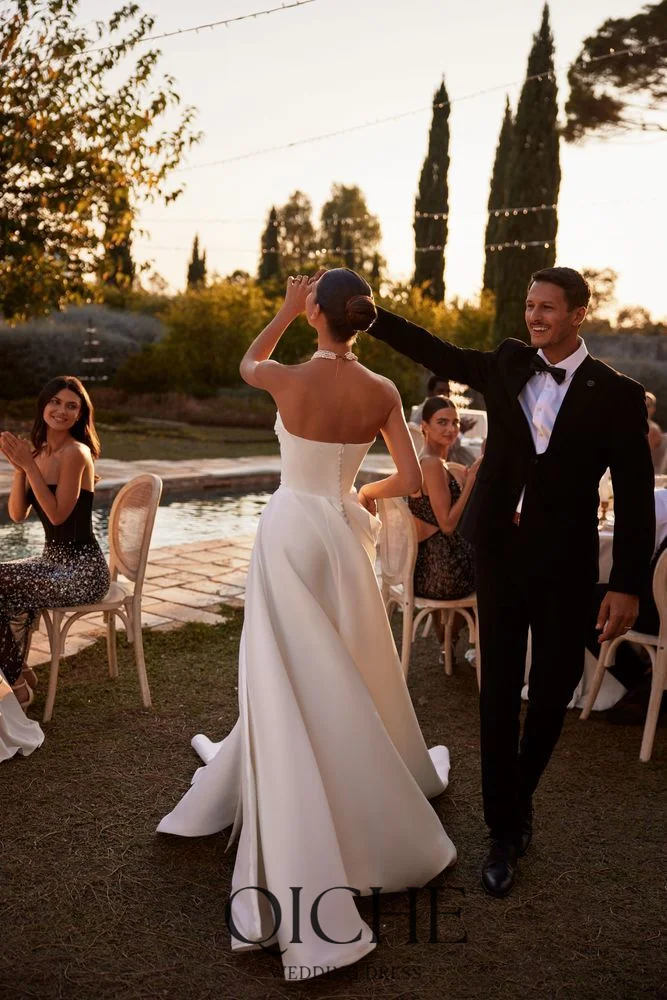 QICHE Simple Satin Wedding Dresses Pleated Civil Bridal Gown Side Slit Minimalist Customized Bride Dress For Wedding Ceremony