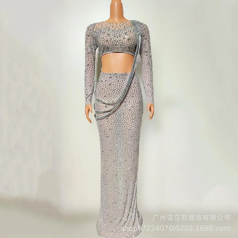 Seksowna siateczkowa spódnica z srebrnymi cyrkoniami, podkreślająca biodra, na występy nocne, dla dorosłych modeli, modna odzież na wybieg, trend 2025.