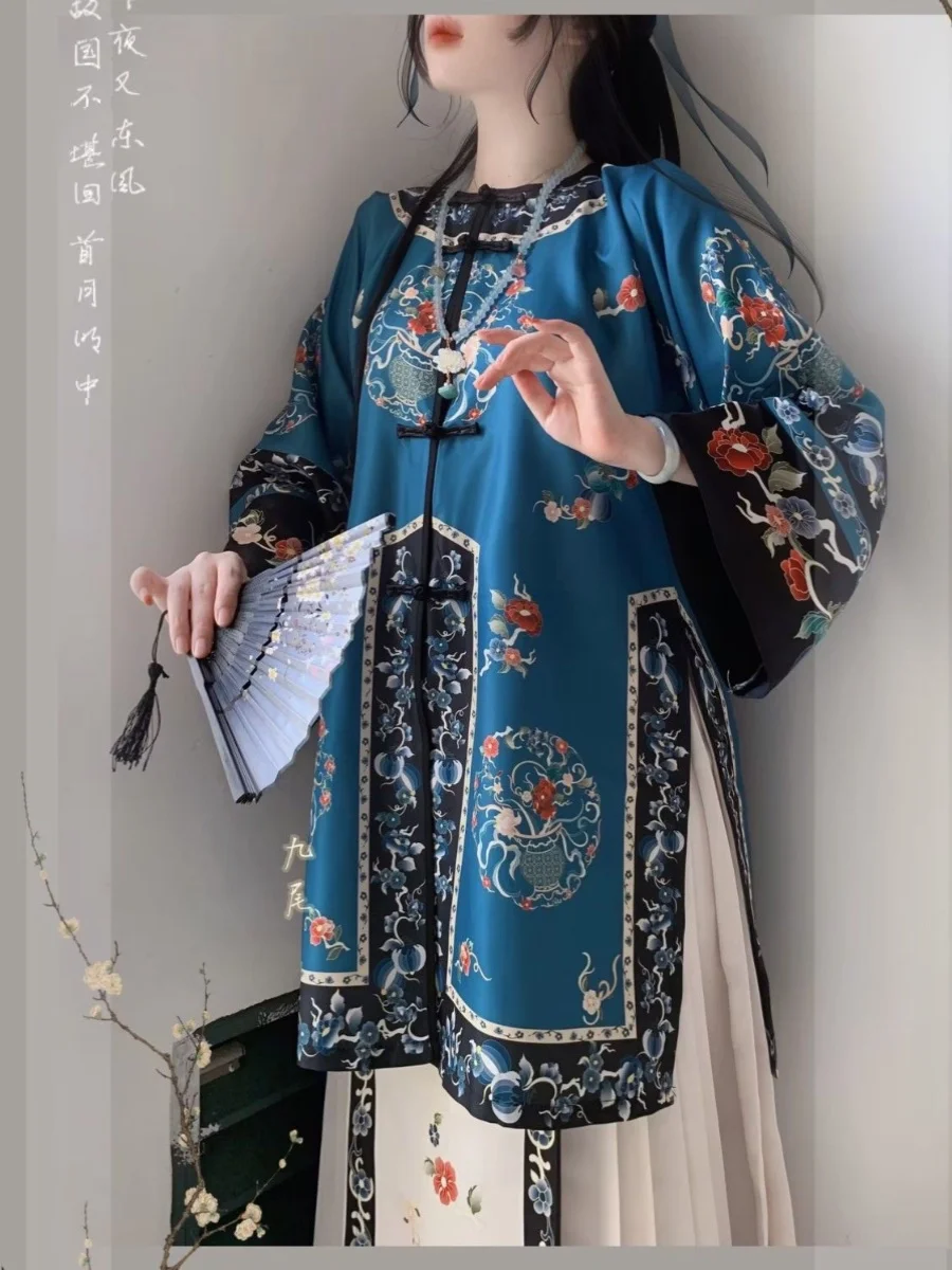 The new Qing dynasty Hanfu female restoration front round collar antique national clothing heavy printing horse skirt set