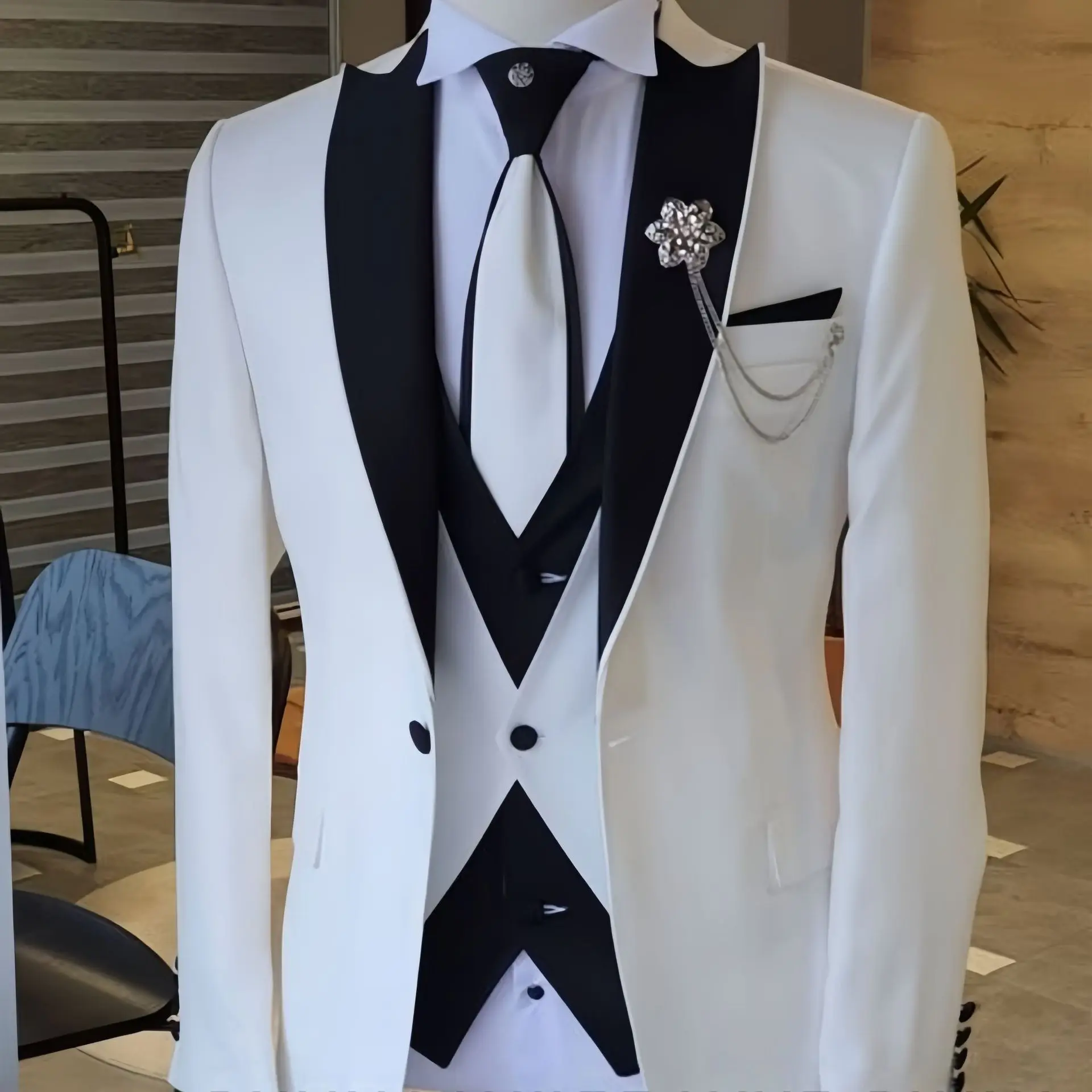 

High Quality Men's Slim-Fit Color Block Single-Breasted Suit - For Banquet, Business, Performance & Hosting Events.Party Gowns