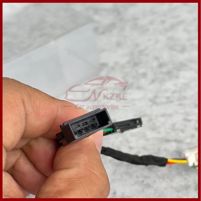 Suitable for Audi Steering Wheel Decoder A3 A4 A5 A6 A7 Q5 Small Plug and Play Old Model Upgraded New Steering Wheel Decoder PLU