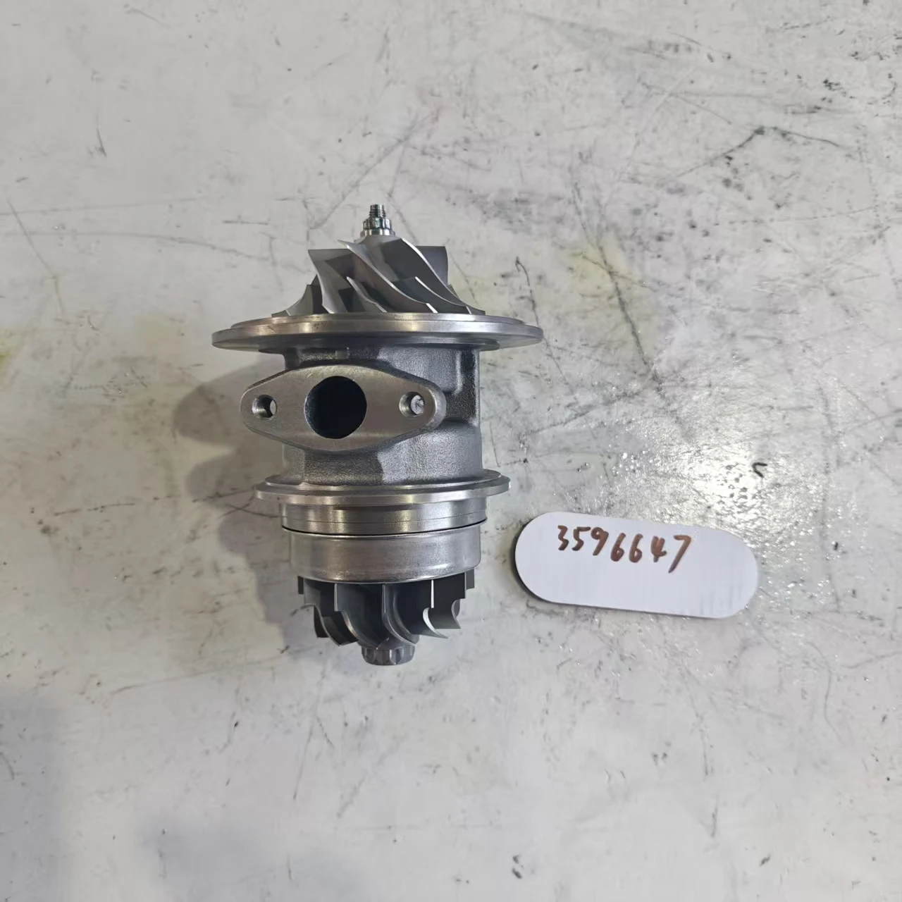 HY35W Turbo Core 1405848 3592655 3595654 4033084 CHRA 4892550 4025227 3596647 Turbocharger Cartridge For Leyland with EEA Engine
