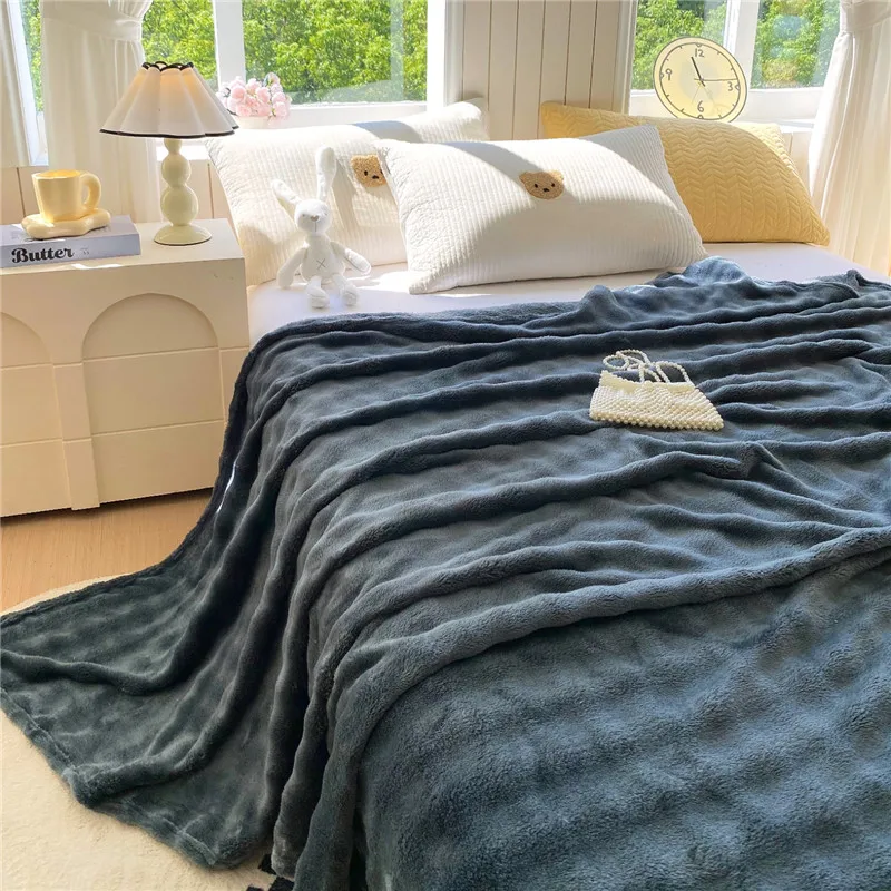 

Одеяло из кораллового флиса, домашний диван, шаль для сна, теплое одеяло с кондиционером, праздничные подарки, простой стиль, простыня, офисные одеяла до колена