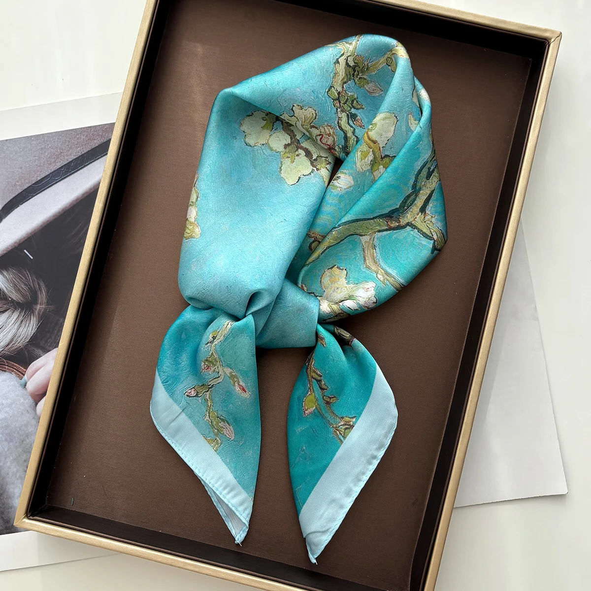 Vier-Jahreszeiten-Blumendruck Seidenschal 65x65cm Modisches Halstuch Hijab Stirnband Luxuriöser Sonnenschutz-Schal Bandanas – Detail 5