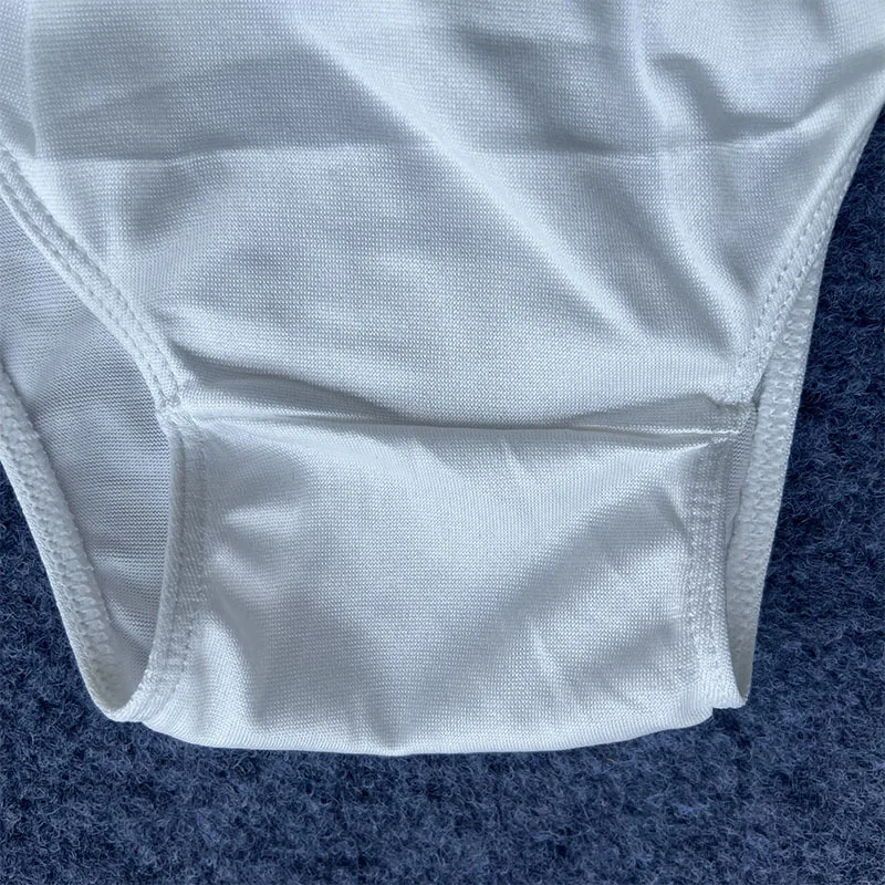 Shorts esportivos para maratona e corrida, secagem rápida, respirável, atlético, com camada interna triangular, leve