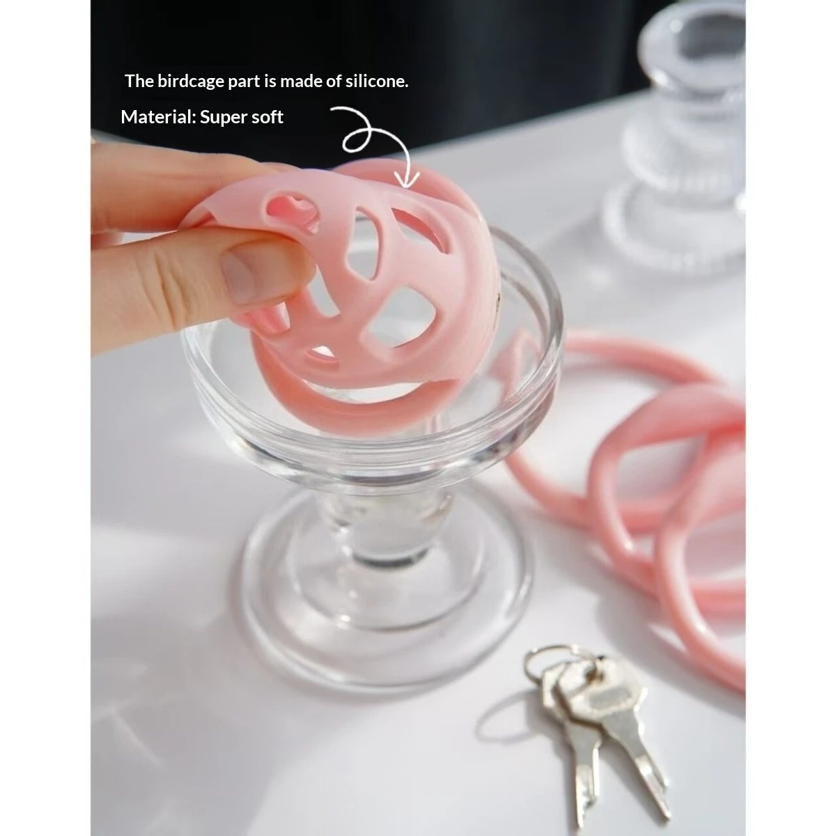 Silicone Chastity Lock Cute Pink Chastity Lock, Curved SM Style, Lightweight CB Lock, Suitable for Crossdressers and Homosexuals - view 3