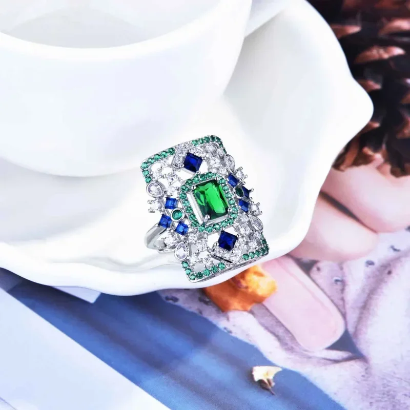 Cincin Pernikahan 18 K wanita emas putih, perhiasan cincin pertunangan 18 k berlian zamrud alami sederhana elegan mewah