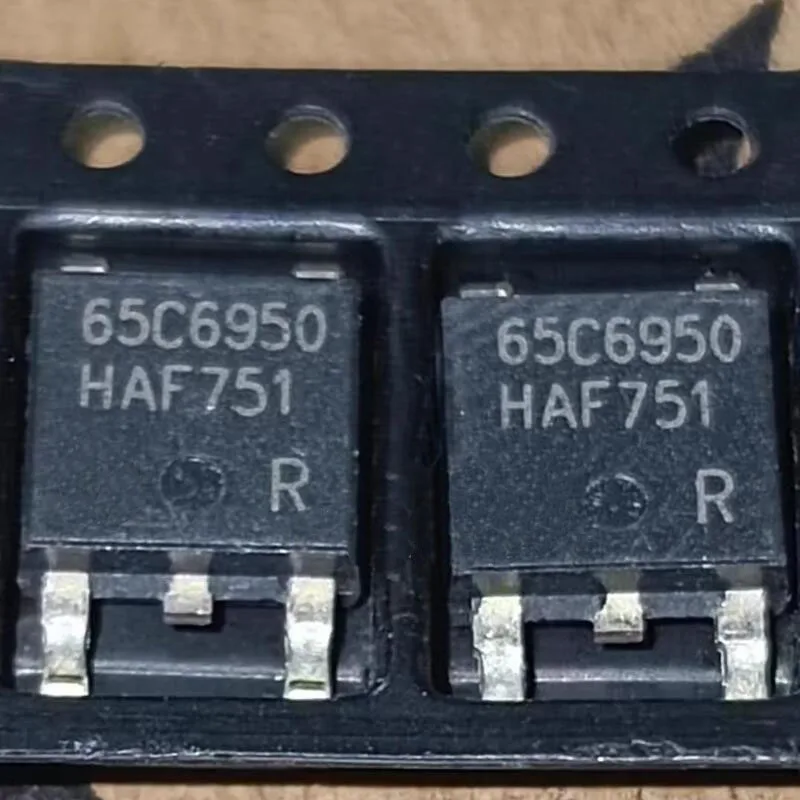 65C6950    IPD65R950C6     650V 4.5A    TO252