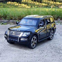 Alta Simulação 1:32 Liga PAJERO SUV Carro Modelo Diecast Metal Veículos Off-road Modelo de Simulação Luz Som Miúdo Presente Brinquedos