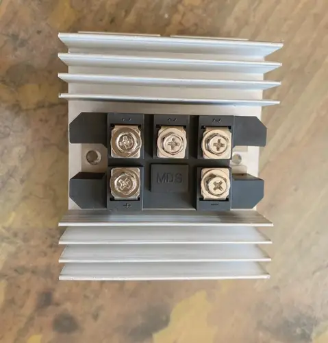 Imagen 2 del producto MDS150A Puente rectificador de diodo trifásico 150A Amp 1600V Puente rectificador con disipador de calor 125 mm x 90 mm x 50 mm