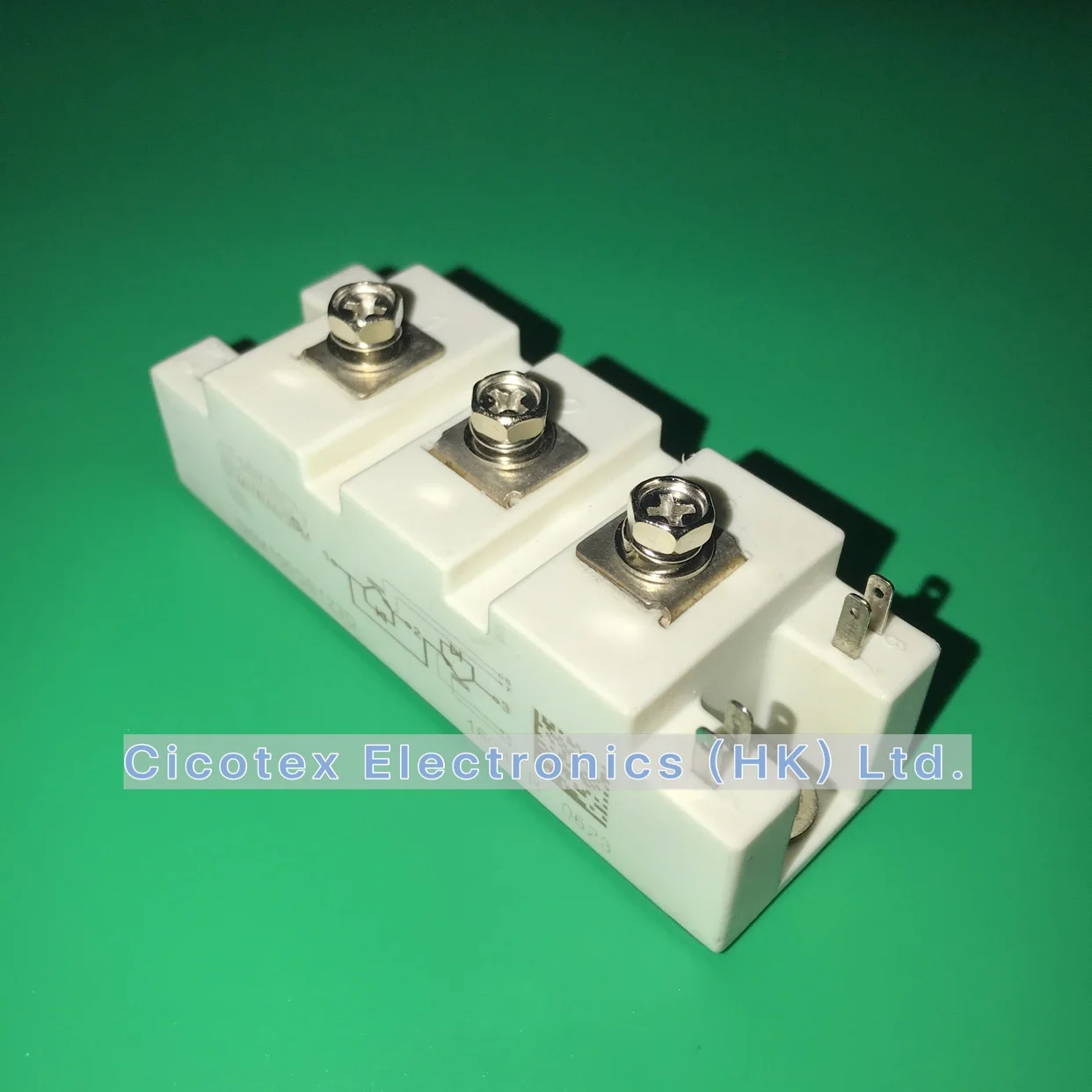 

SKM100GB123D MODULE SKM100GB 123D SEMITRANS IGBT Modules New Range SKM 100GB 123 D SKM100GB123 SKM100 GB123D 100GB123D