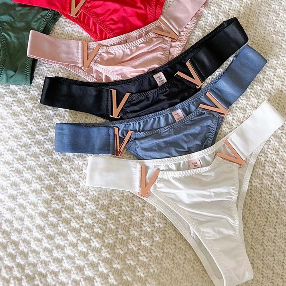 String sexy européen et américain, taille basse, coupe haute, effet push-up, culotte en T pour femme, sous-vêtements sexy en métal en forme de V