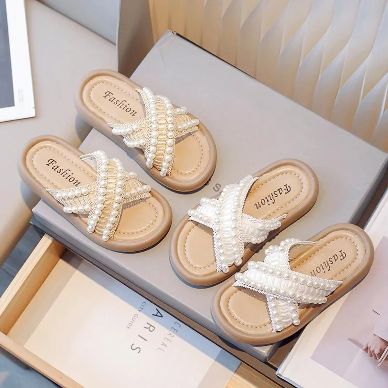 Girl's Fashionable Slippers 2024 Summer New Non-slip Children's Girls Fashion Beach Shoes Pinch Sandals Female Flowers Slippers