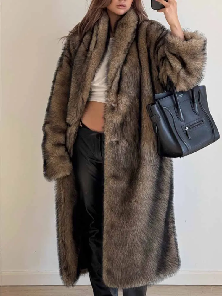 معطف نسائي طويل من الفرو الصناعي كبير الحجم من BKQU موضة فضفاضة وطية صدر السترة منفوش وسميك معطف دافئ 2025 ملابس خارجية فاخرة عالية الشارع