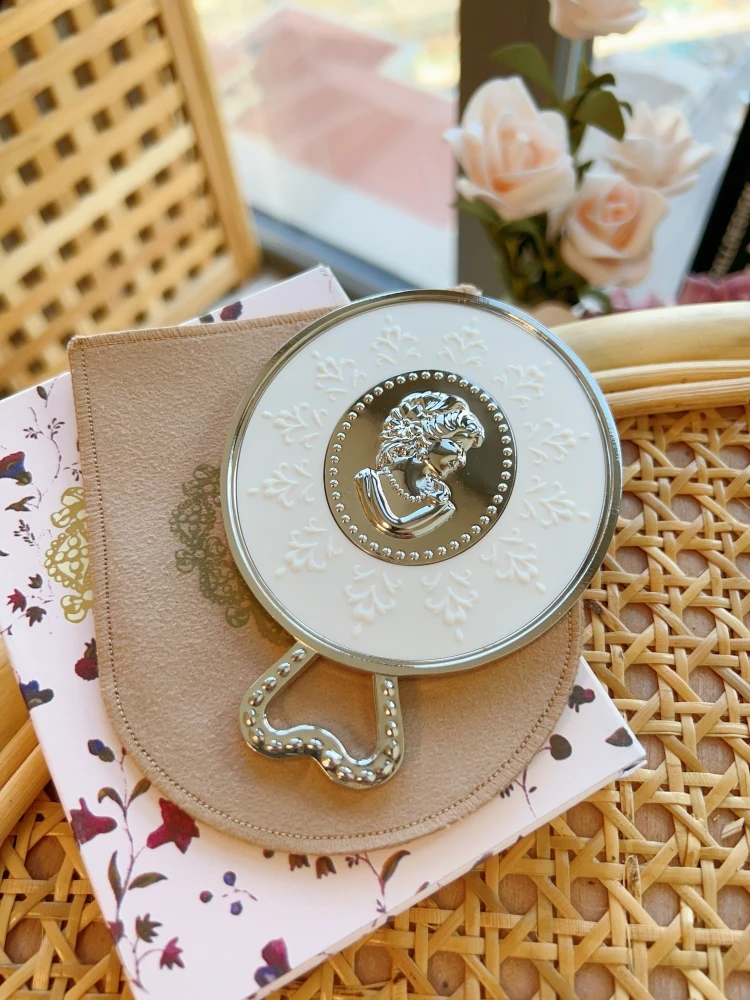 

Портативное зеркало Ele Handled с высоким рельефом, металлическое, в скандинавском ретро-стиле, для любителей красоты