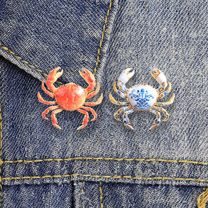Realistische Krabbenform, Emaille-Abzeichen, blaues Porzellanmuster, Meeresfrüchte-Anstecker, Vintage-Brosche mit Meeresmotiv für Freunde, Schmuckgeschenk. – Detail 2