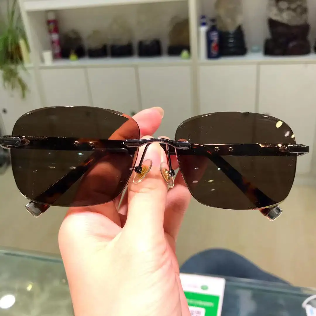 

Natural crystal stone sunglasses, large-frame sunglasses, sunshade, anti-radiation, windproof, cool and eye-catching glasses