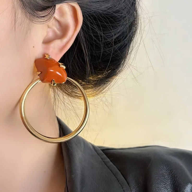 

Retro European And American Large Circle Colorful Metal Earrings for Women Exaggerated Design Sensation Luxury Daily Accessories