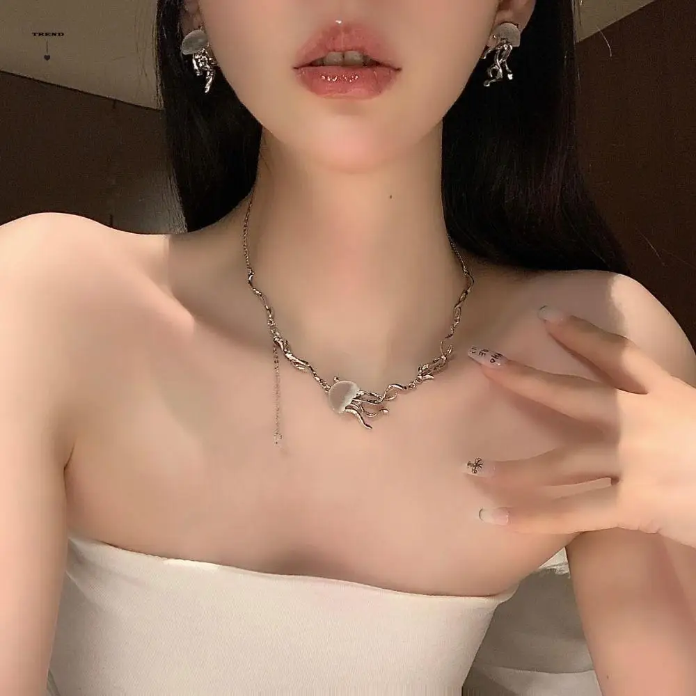 

Alloy Simple Unisex Jewelry Unique Korean Style Choker Transparent Pendant Jellyfish Stud Earrings Women Crystal Necklace