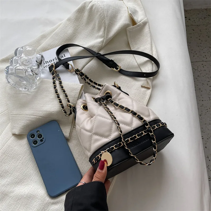 2023 New Leather Small Handbags Women Chain Bucket Tote Bags for Girls Designer Vintage Messenger Crossbody Purses Black Female