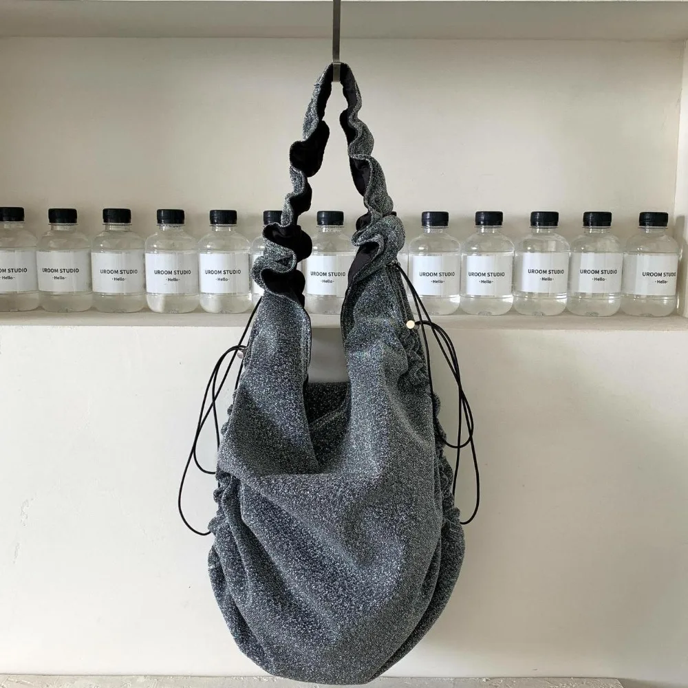 Poliéster Drawstring Shoulder Bag, Corda elástica, Fivela magnética, Bolsa de correias plissadas, Pano de linha prateada, Grande capacidade