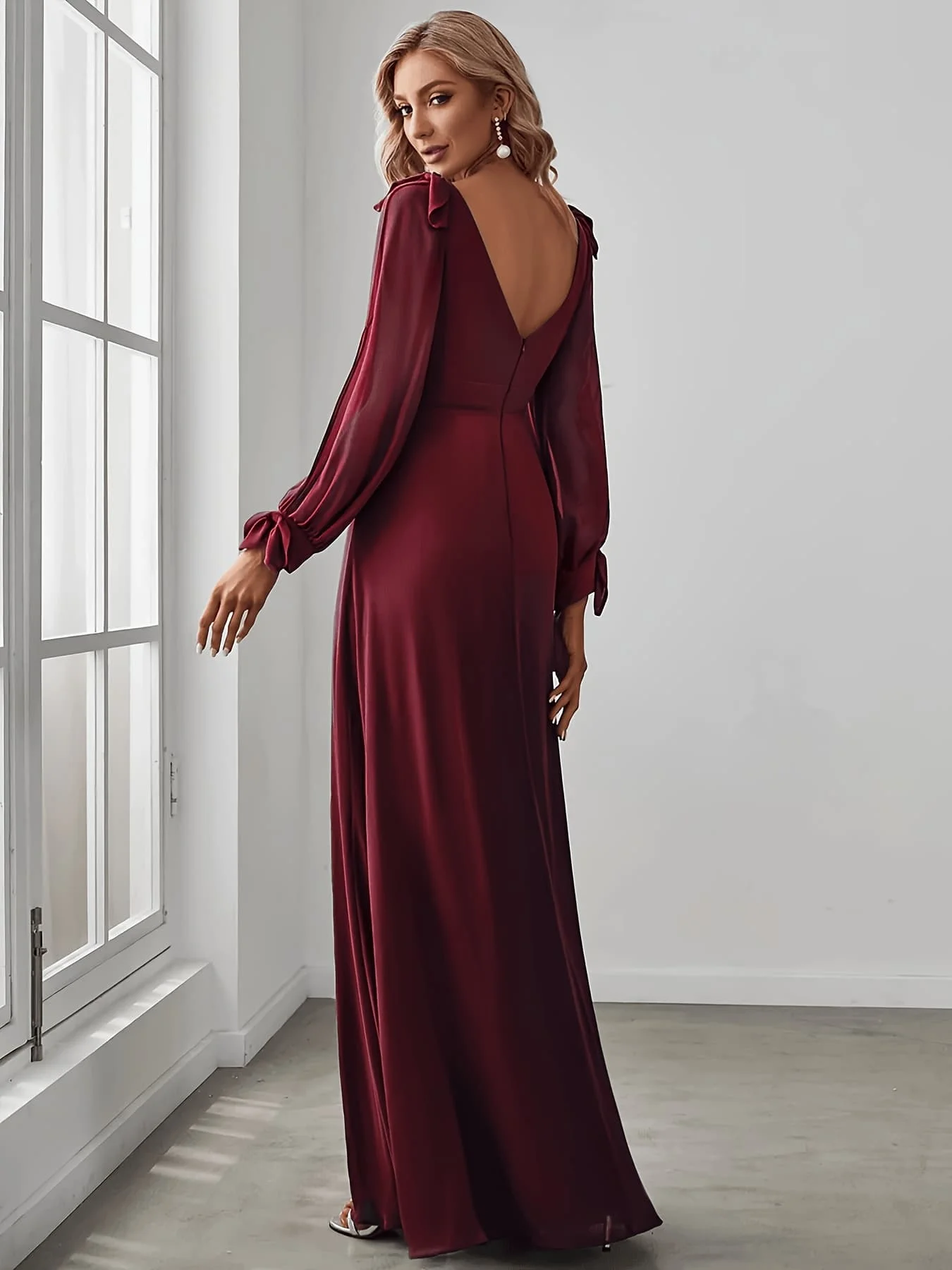 V-Ausschnitt Abendkleid mit Schleife und Schlitz, Langarm, Hochgeschnittenes Brautjungfernkleid mit Hohem Schlitz für Damen – Detail 5