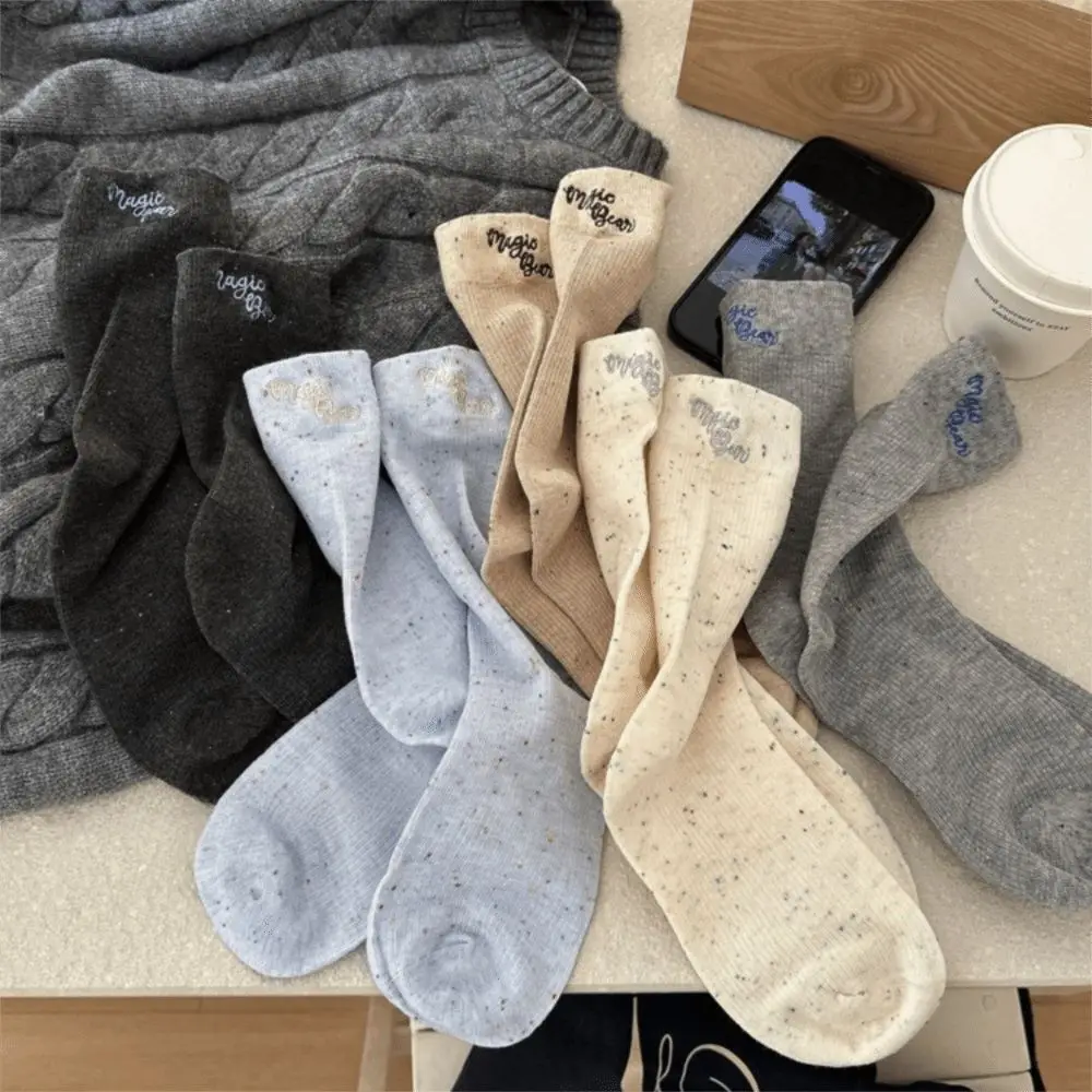 

New Letter Embroidery Socks Sweat Absorption Casual Mid Tube Socks Breathable Socking Autumn Winter