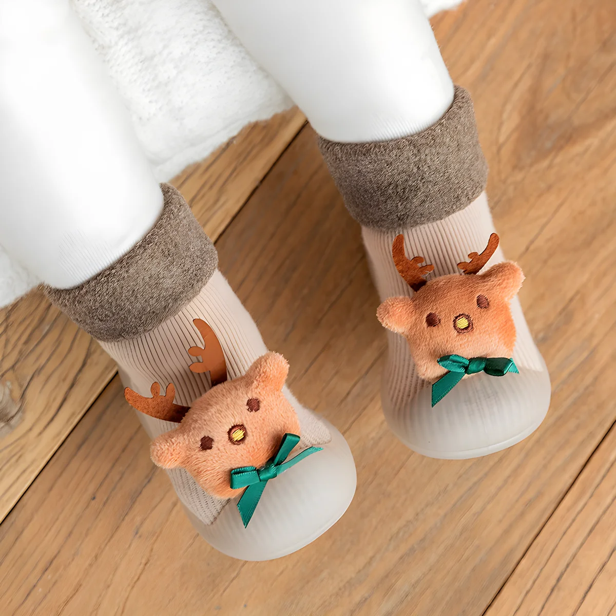 아기 크리스마스 양말 신발 남아 여아 첫 걸음마 신발 미끄럼 방지 슬리퍼 부드러운 밑창 운동화 유아 아기 여아 선물 ﻿