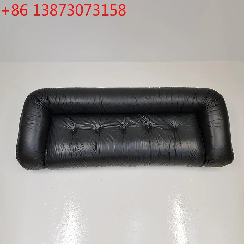 

Черный кожаный напольный ленивый диван, простая маленькая квартира, гостиная, спальня и домашний итальянский ретро