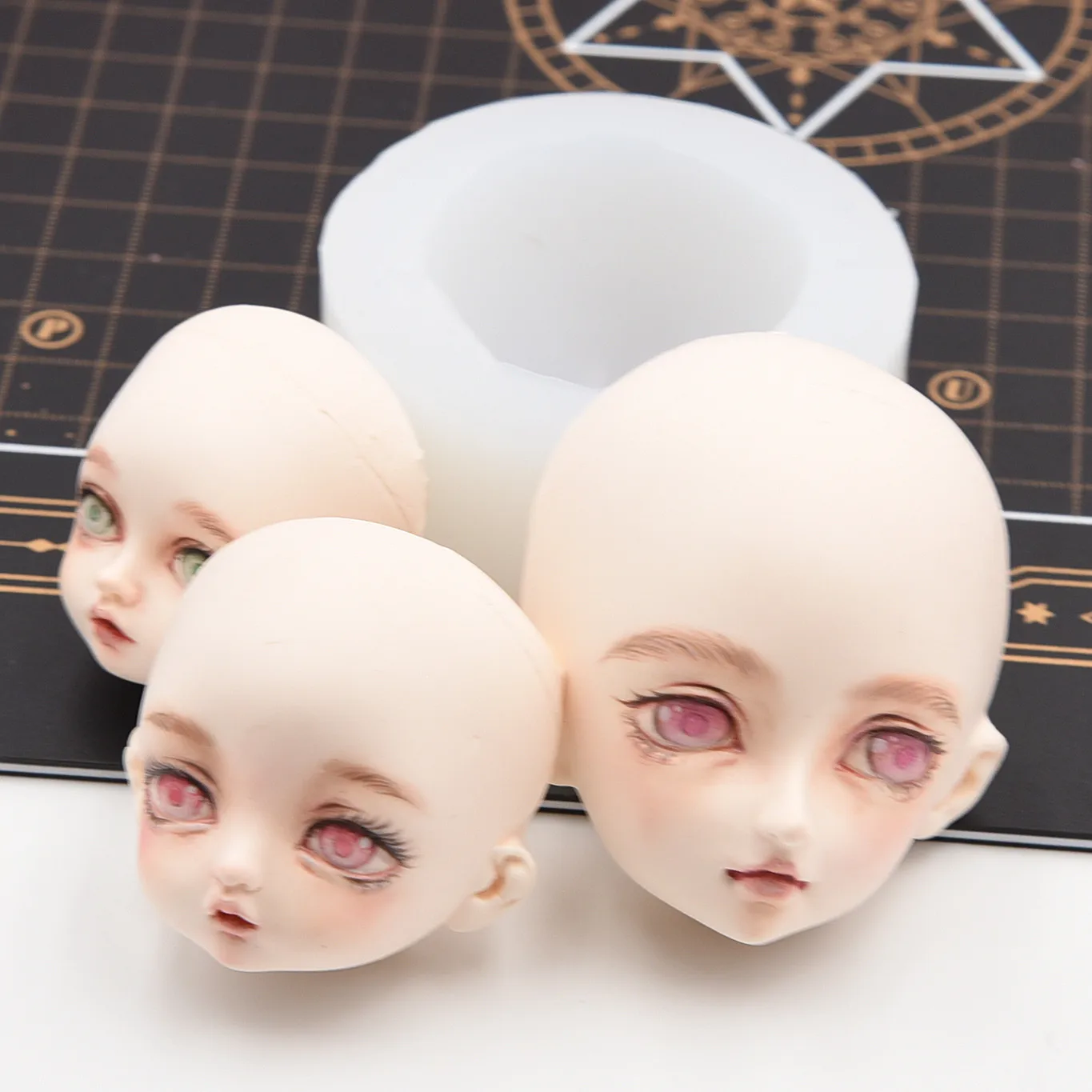 

Clay Face Mold Soft Pottery Proportional Silicone Ultra Light Fondant Mold