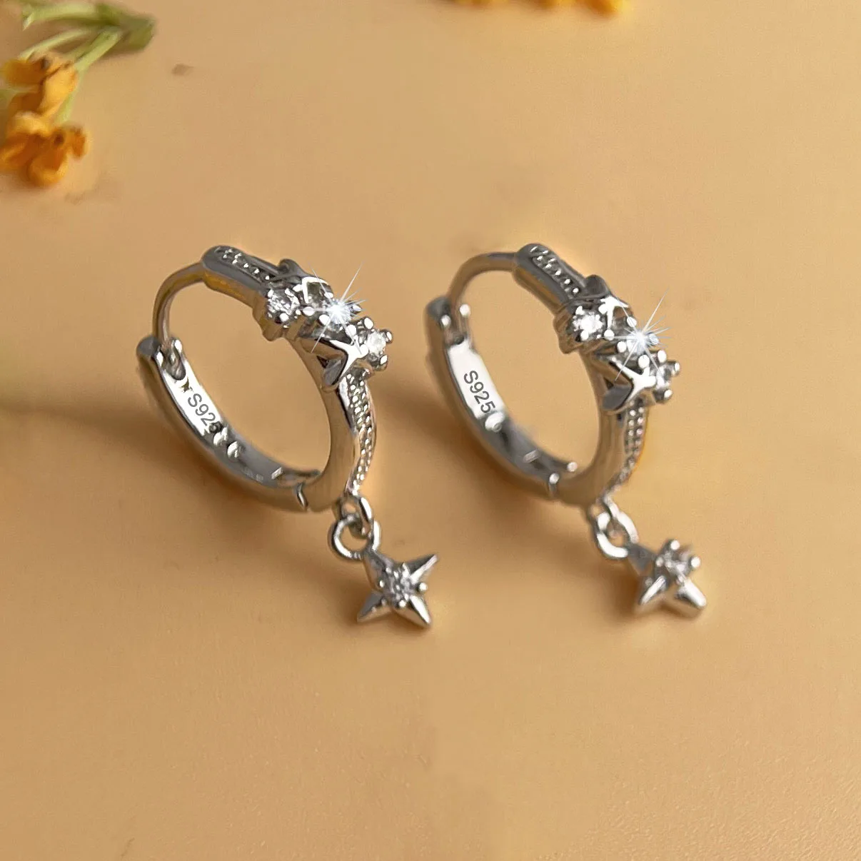 Vintage-Ohrringe aus 925er-Sterlingsilber für Damen, trendig, schlicht, rund, Stern-Zirkon-Ohrring, Schmuck, verhindert Allergien, Party-Zubehör