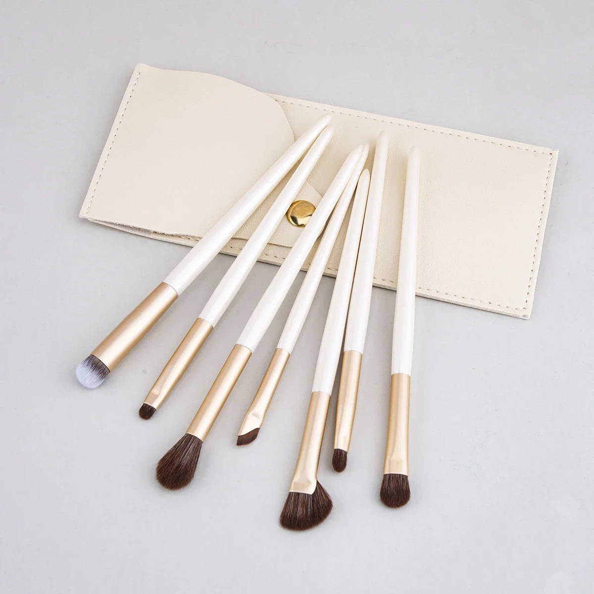 7pcs Eyeshadow Brush Set Eye Makeup Brush High Quality Portable Eyeshadow Smudge Concealer Crease Blending Eyeliner MakeupTools