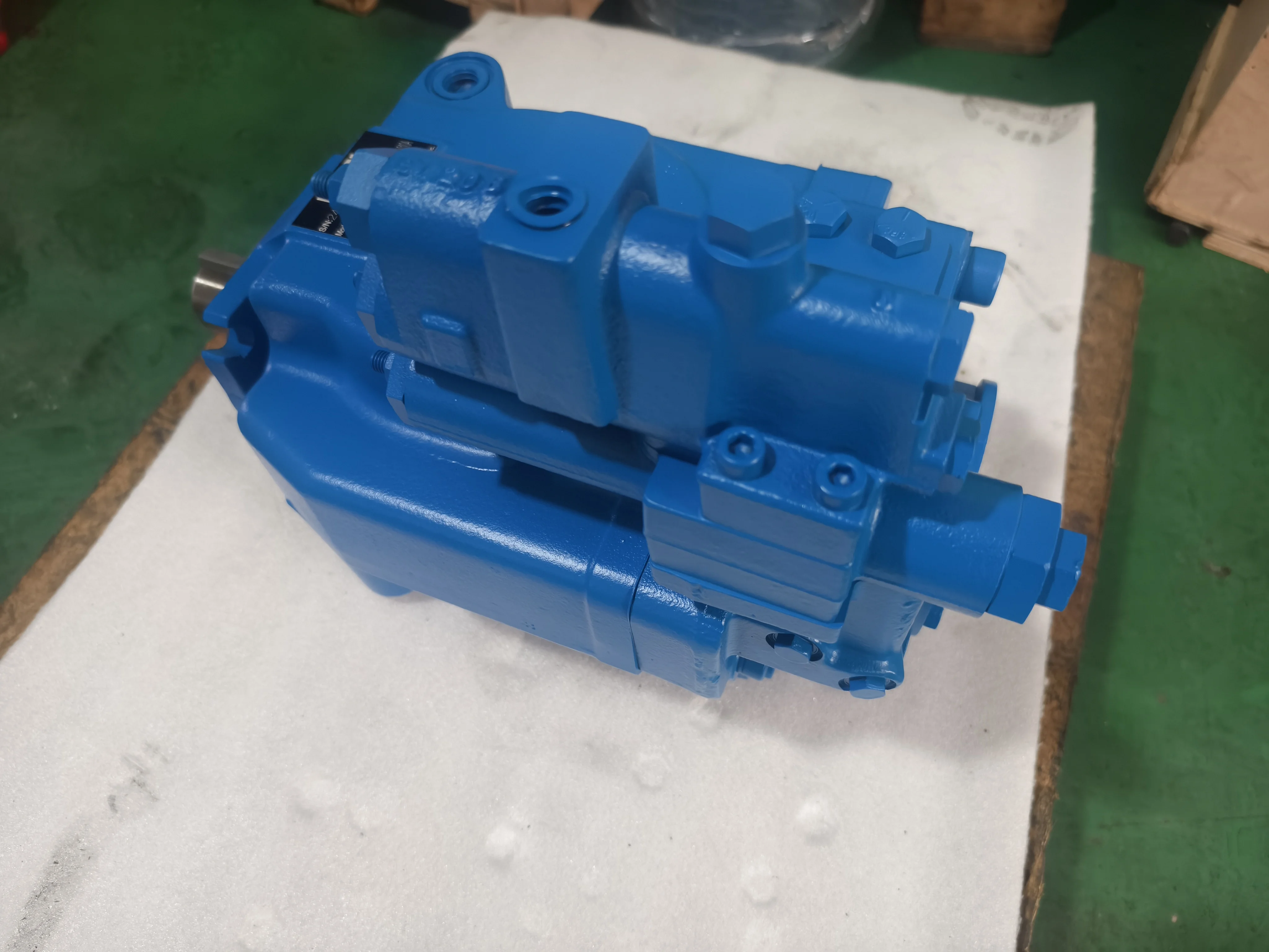PVH131R16AF30E252004001AD1AA010A مضخة هيدروليكية مكبس فيكر PVH PVH074 PVH098 PVH131 مضخة إزاحة متغيرة الضغط العالي