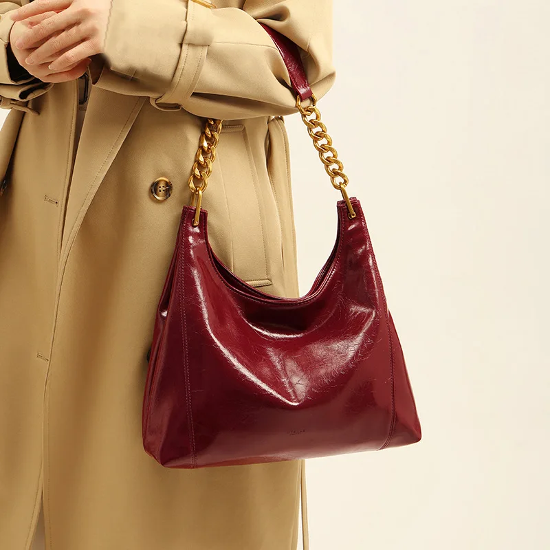 

2026 New Fashion Versatile Foreign Premium Tote Bag Large Capacity Women's Shoulder Portable Crossbody Underarm Bag
