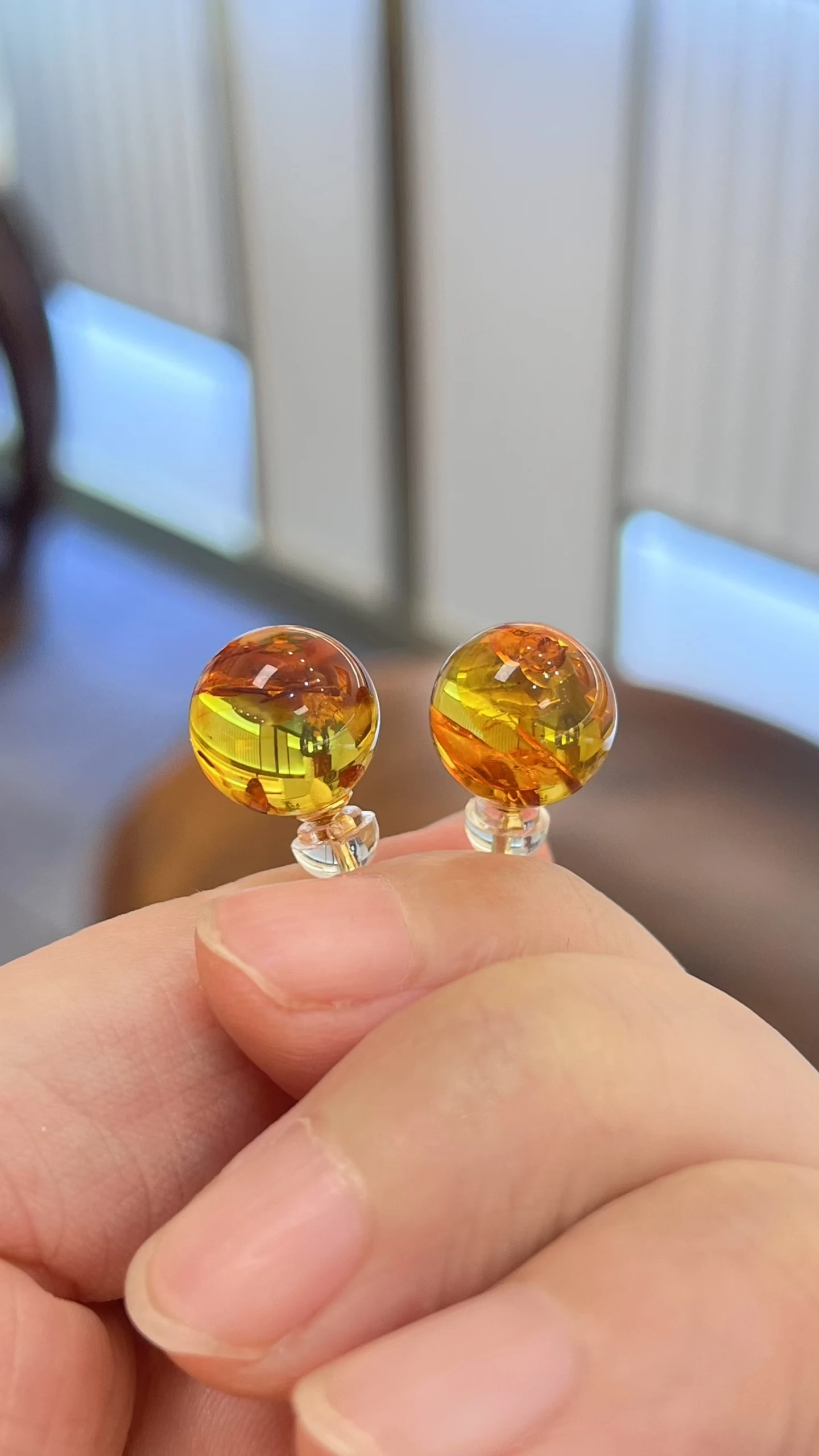 Certificated Classic Rare Natural Amber Ear Stud Baltic Flower Plant Amber 11mm Bead Piercing Earring Basic 925 Silver Jewelry