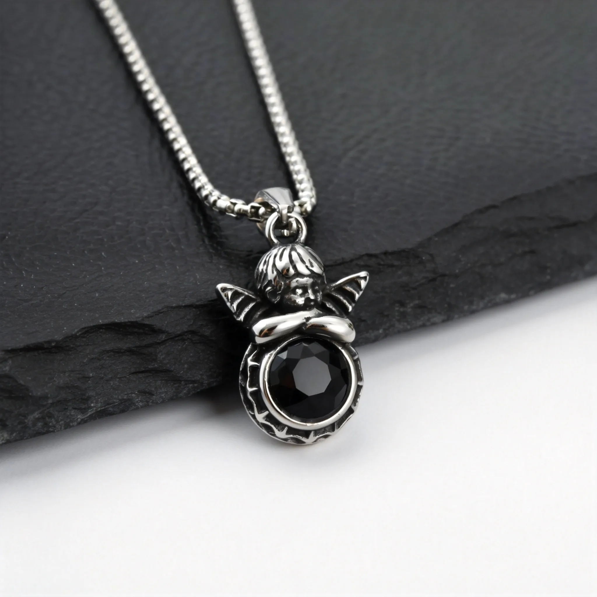 Halskette mit kleinem Engel-Anhänger für Männer und Jungen, Halskette mit rundem Naturstein-Anhänger aus Edelstahl, trendiger, lässiger Schmuck – Detail 4
