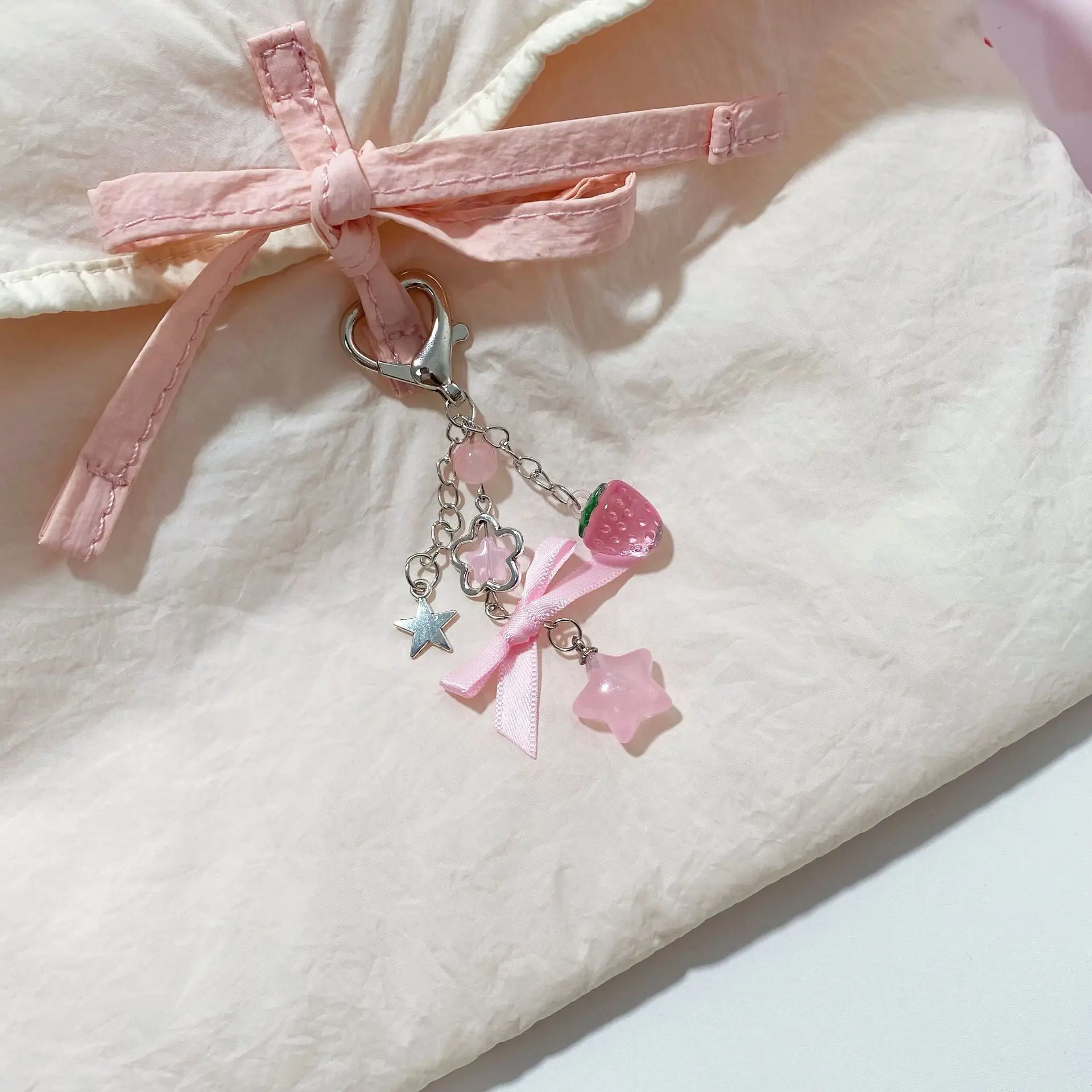 New Pink Five-pointed Star Girl Heart, Cute and Sweet Bag Pendant Strawberry Fruit Handmade Beaded Key Chains for Women