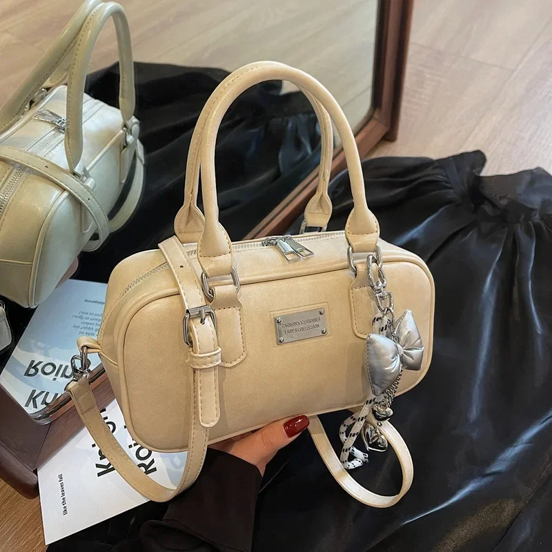 

2025 Легкая роскошная нишевая трансформируемая корейская модная сумка Boston - простая текстурированная женская сумка через плечо для пригородных поездок