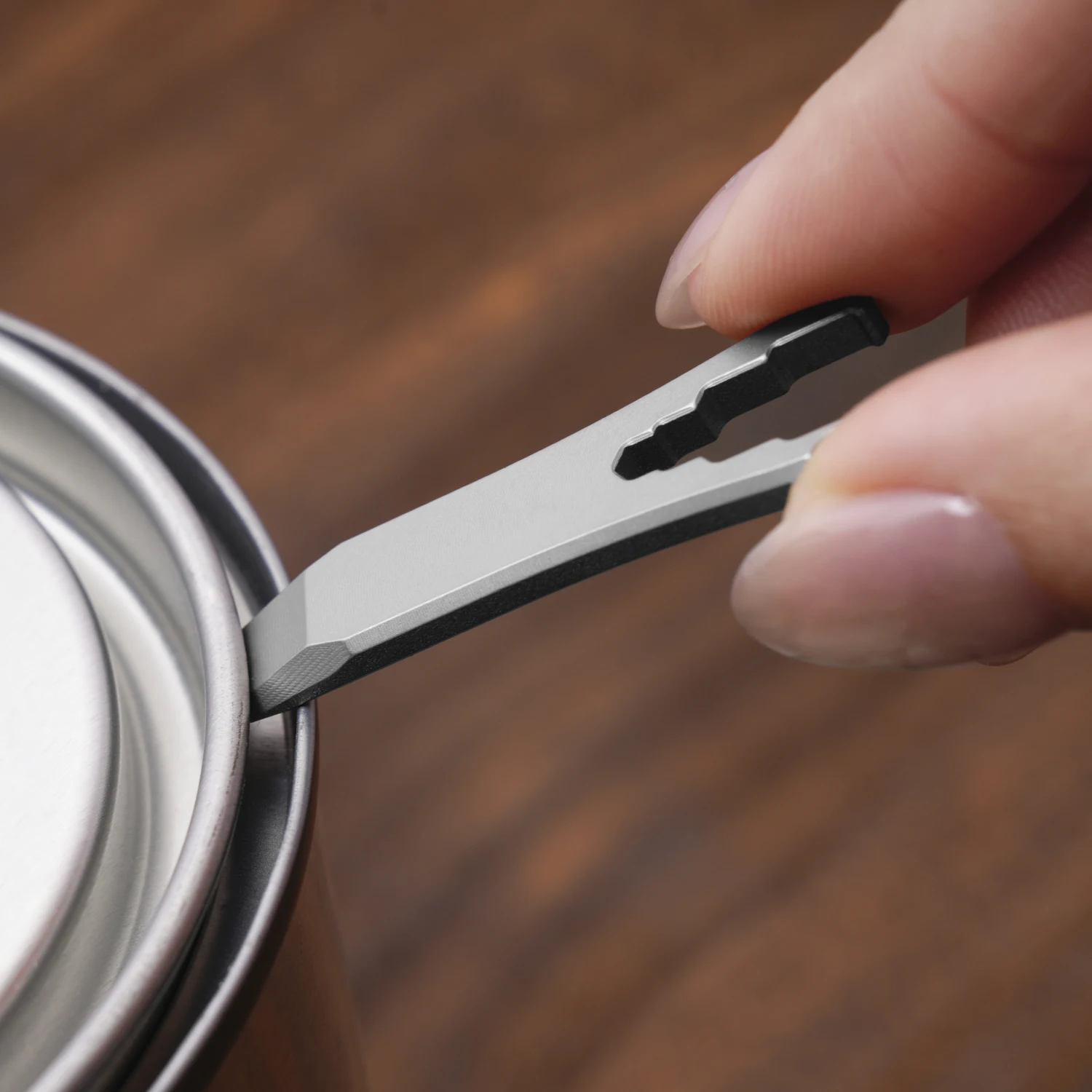 TGZUO Titanium Alloy Mini Pendant Titanium Alloy Small Pry Bar Tool For Prying Cans