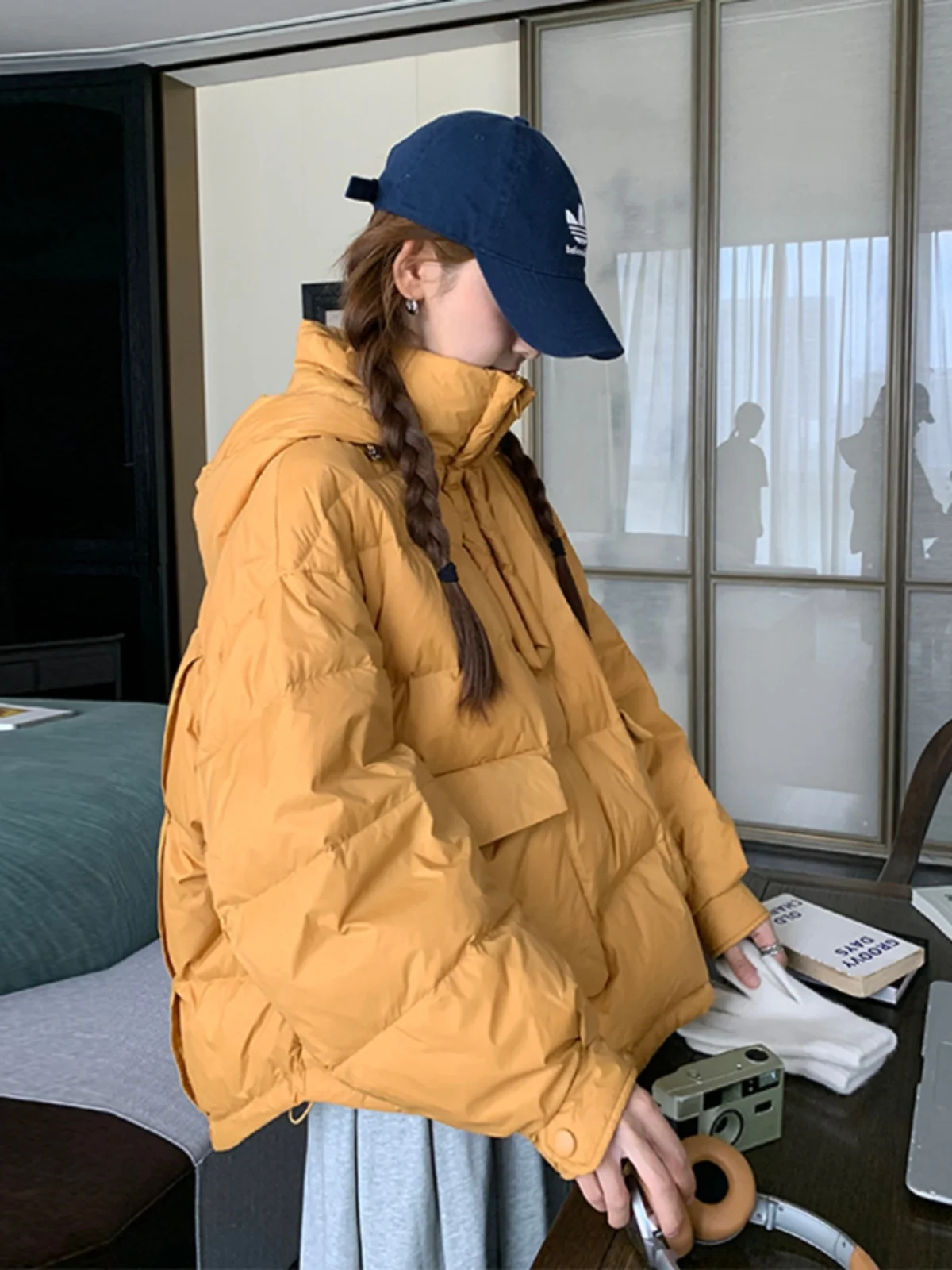 Faionable Quilted Hooded Jaet Women's ort Sle Winter Coat with Big Ba ket Design Trendy Outerwear for Young Women