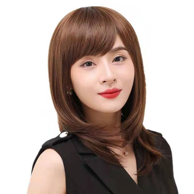 Vrouw Middelbare leeftijd Zijwaarts geveegde pony Schouderlengte haar Dame Dagelijkse match Natuur Sleutelbeen Pruik Feesthoofddeksels Halflang haar