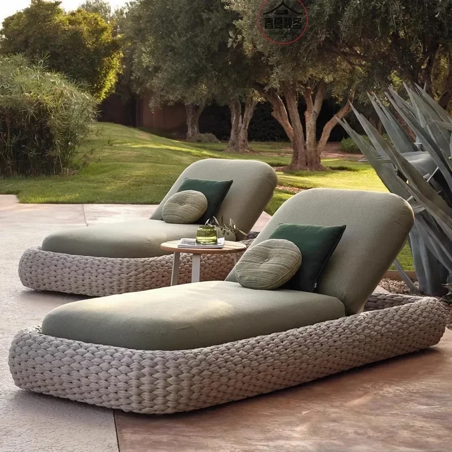 Leisure outdoor bed courtyard high-end woven rope garden villa swimming pool outdoor rattan lazy single bed furniture