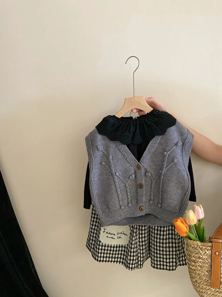 

Girls' Lace Bottoming Shirt2024Autumn Clothing Fashionable Knitted Cardigan Vest Versatile Lattice Skirt Suit