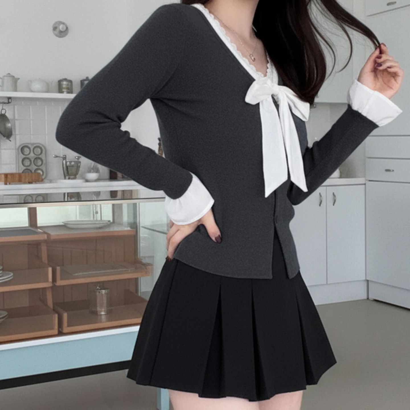 Französisch Stil Spitze Trim Bogen T-Shirt Beiläufige Dünne Tiefem V-ausschnitt Langarm T-shirts Frauen 2025, Herbst Frühling Mode Streetwear Damen